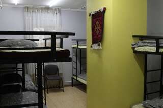 Гостевой дом Konok center hostel Ош Кровать в общем номере с 4 кроватями-3