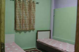 Гостевой дом Konok center hostel Ош Двухместный номер с 2 отдельными кроватями-4